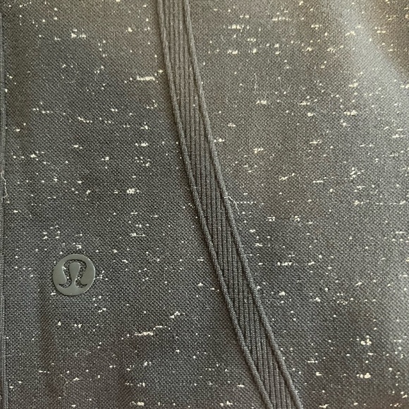 Lululemon Black & White Speckled Leggings – Size 4 - Picture 4 of 4